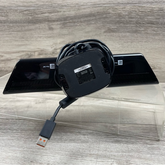 Genuine Xbox 360 Kinect Sensor Model: 1414 Black - Picture 6 of 7